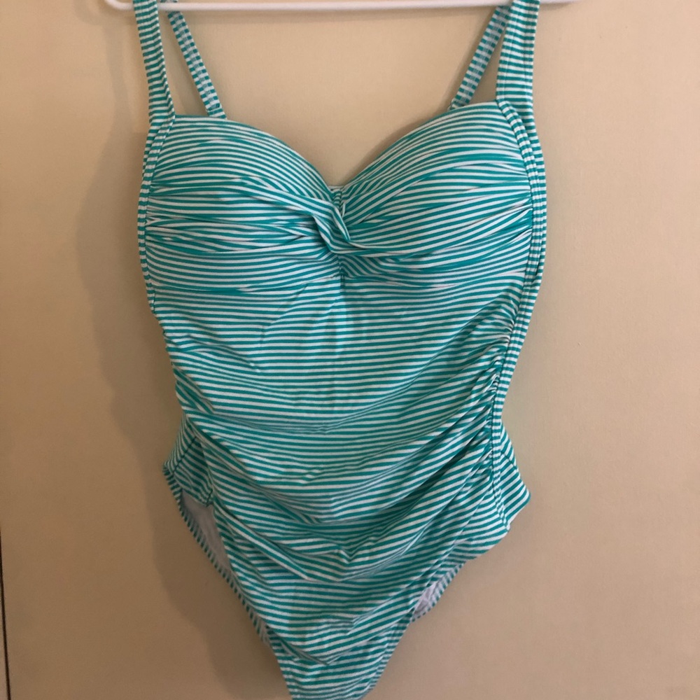 Bond-eye bathing suit